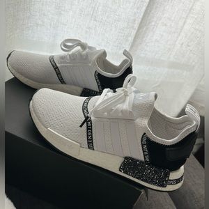 Adidas NMD_R1 White & Black - MENS SIZE 8 - New with Box - Never Worn